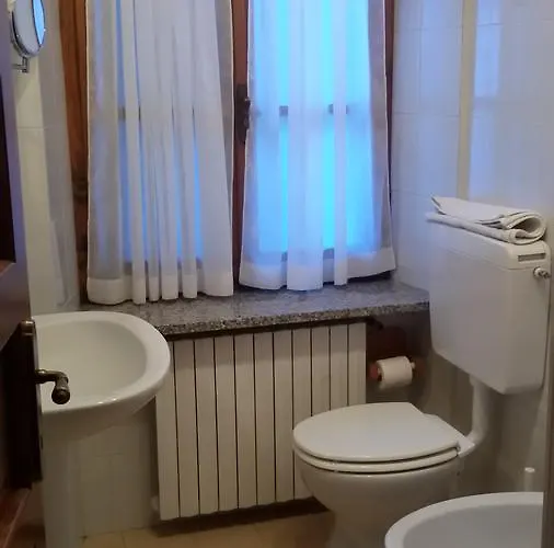 Nonaj Hotel *